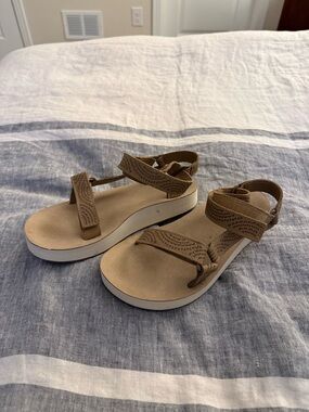 Teva Women's Tan Platform Sport Sandals